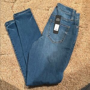 Fashion Nova Skinny Jeans size 1